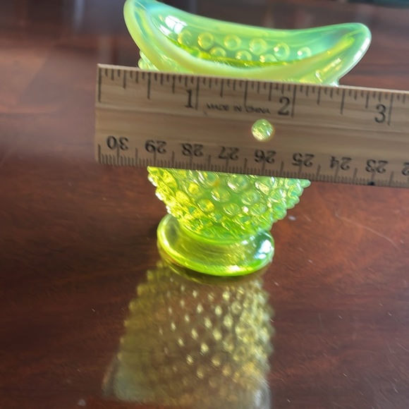 Fenton topaz  Opalescent hobnail mini hat-shaped bud vase - Picture 6 of 11